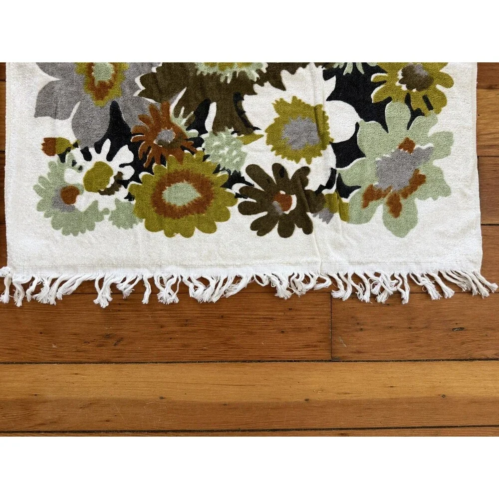 Vintage Exclusives By E E German Floral Bath Towel Fringe Pair 20x40 Cotton USA